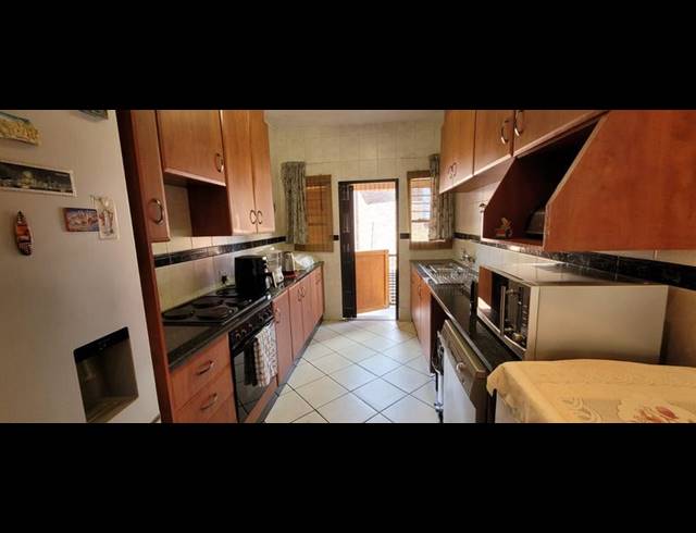 2 BEDROOM TOWNHOUSE FOR SALE IN LIEFDE EN VREDE